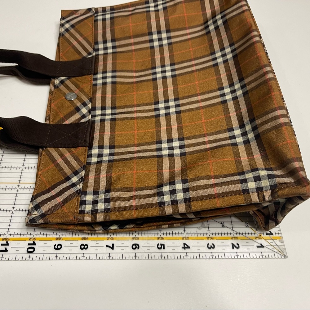 Burberry Tote - Picture 10 of 10